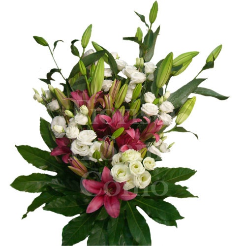 Foto Assorted flower bouquet with lilies