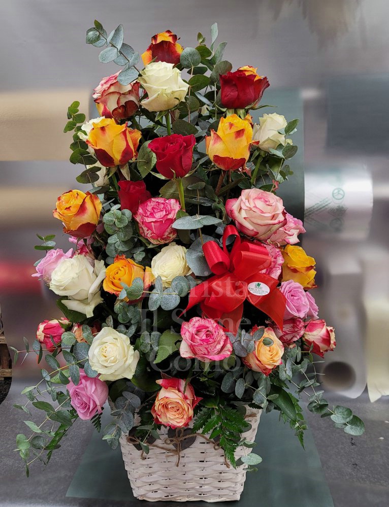 Foto Mixed Roses Pyramid
