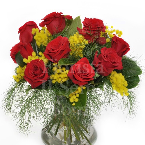 Foto Red Roses Bouquet with Mimosa