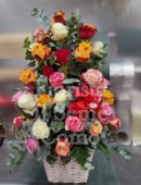 Mixed Roses Pyramid